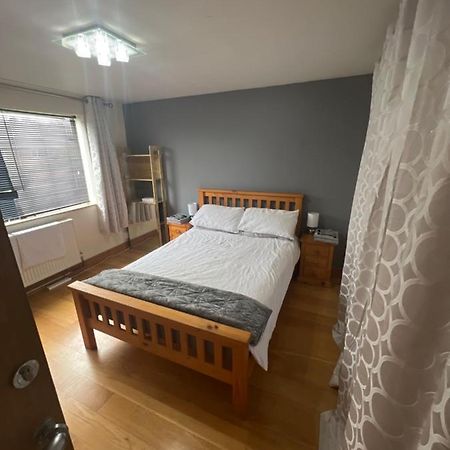 Theldon Apartment Luton  Ngoại thất bức ảnh