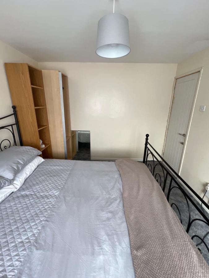 Theldon Apartment Luton  Ngoại thất bức ảnh