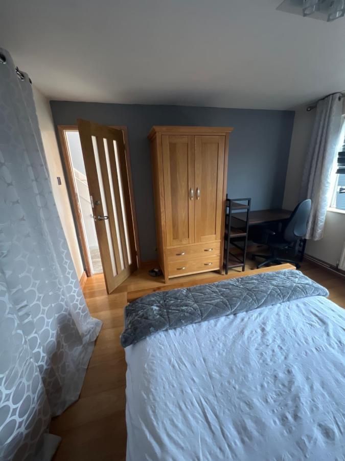 Theldon Apartment Luton  Ngoại thất bức ảnh